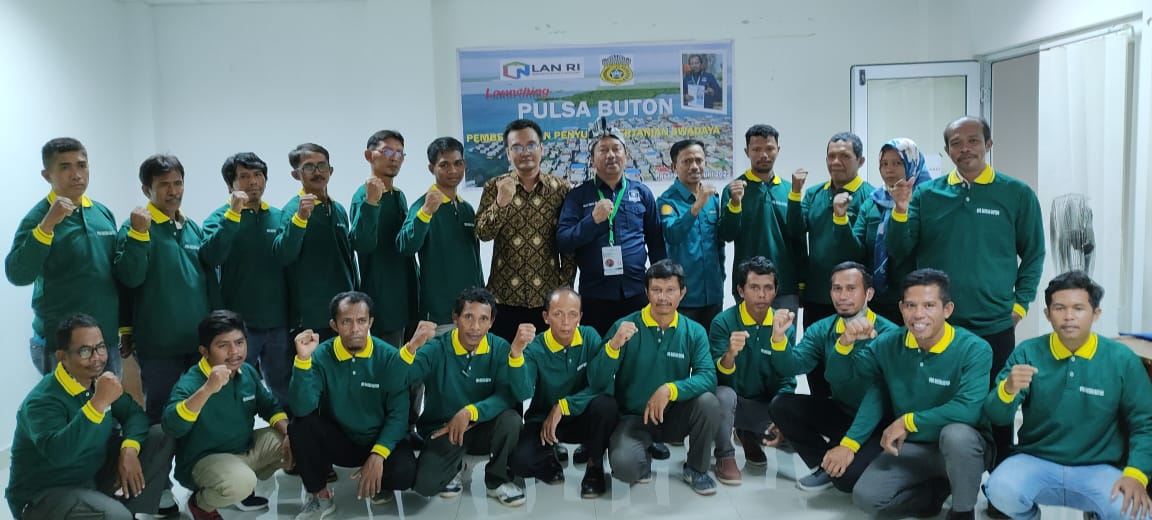 Kerjasama Dinas Pertanian Kab. Buton dengan Fakultas Pertanian UM. Buton dalam pengembangan Aplikasi Pulsa Buton